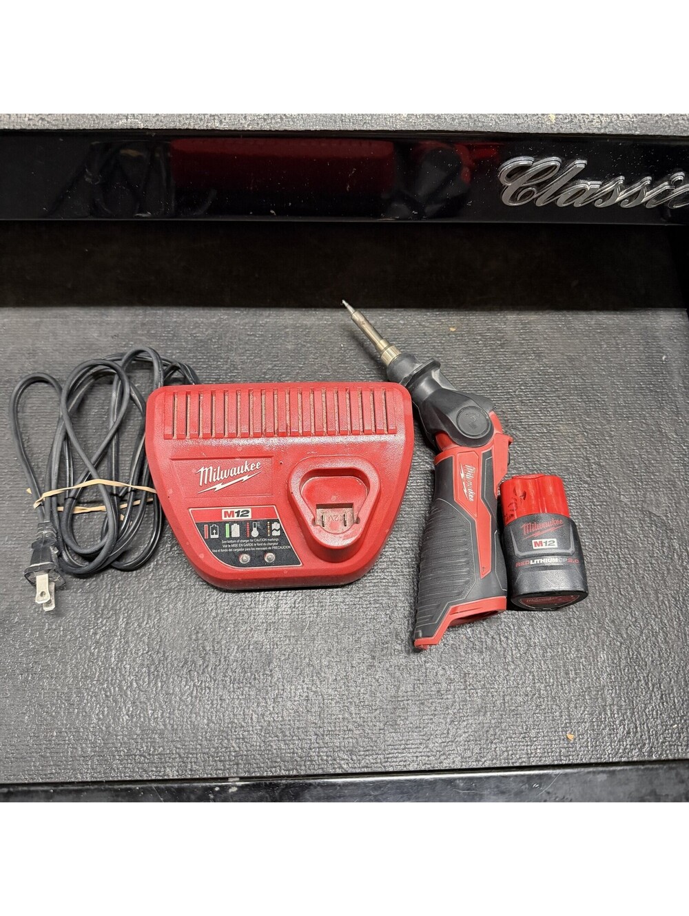Milwaukee M12 Cordless Soldering Iron 2488-20 Kit with Battery & Charger